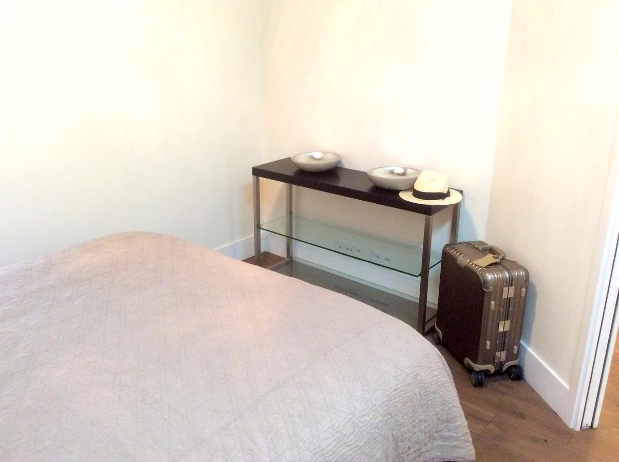 Two Bedroom Luxury Apartment - Balcony With View Of Notre Dame Párizs Kültér fotó