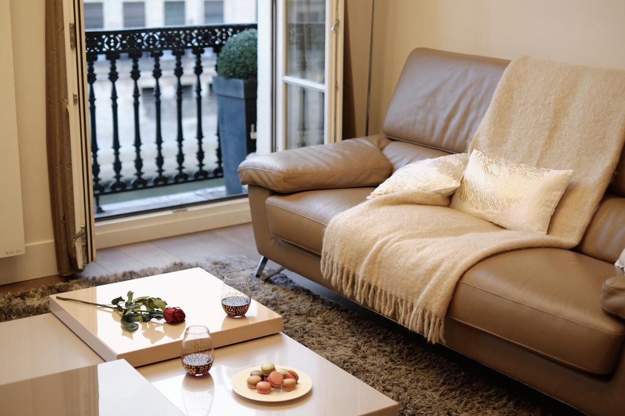 Two Bedroom Luxury Apartment - Balcony With View Of Notre Dame Párizs Kültér fotó